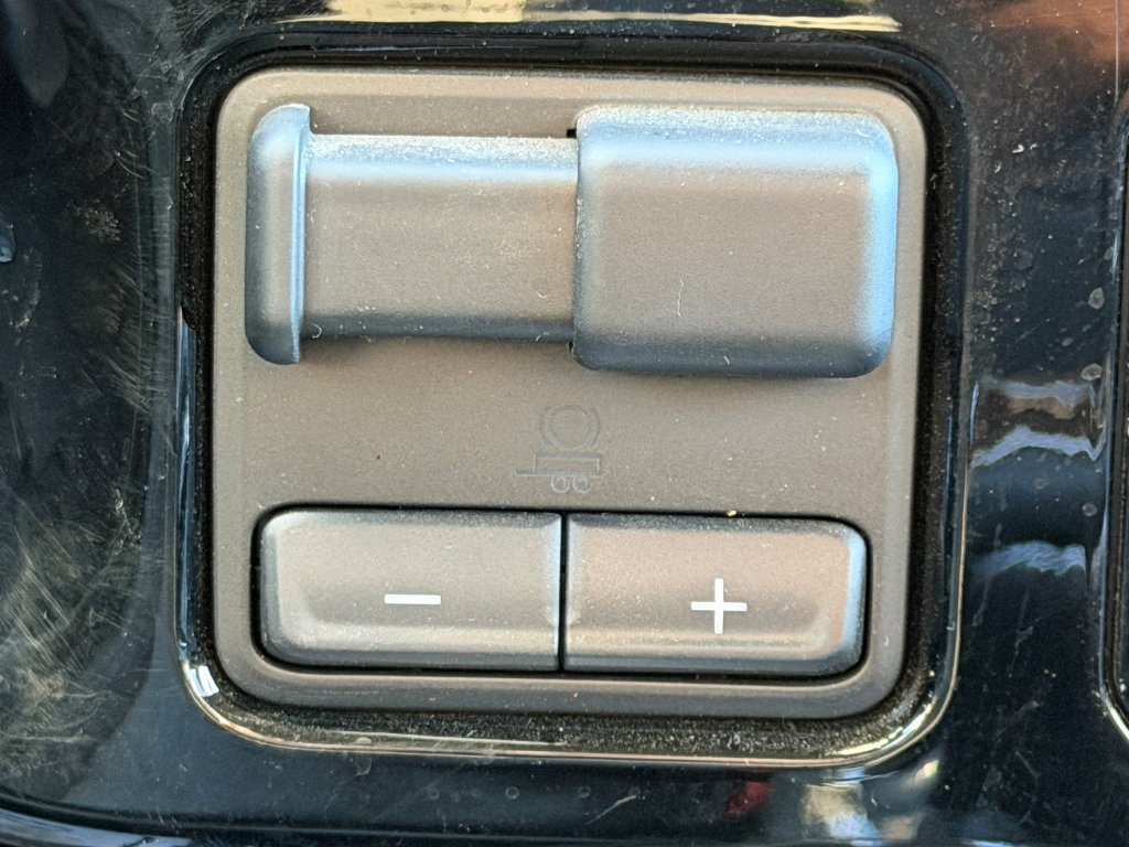 Certified 2023 Chevrolet Silverado 1500 RST w/ Convenience Package II image 6