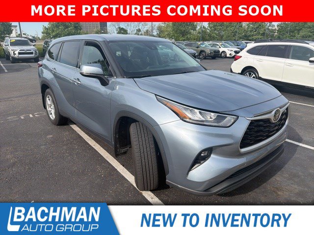 Used 2020 Toyota Highlander LE AWD/4WD image 1