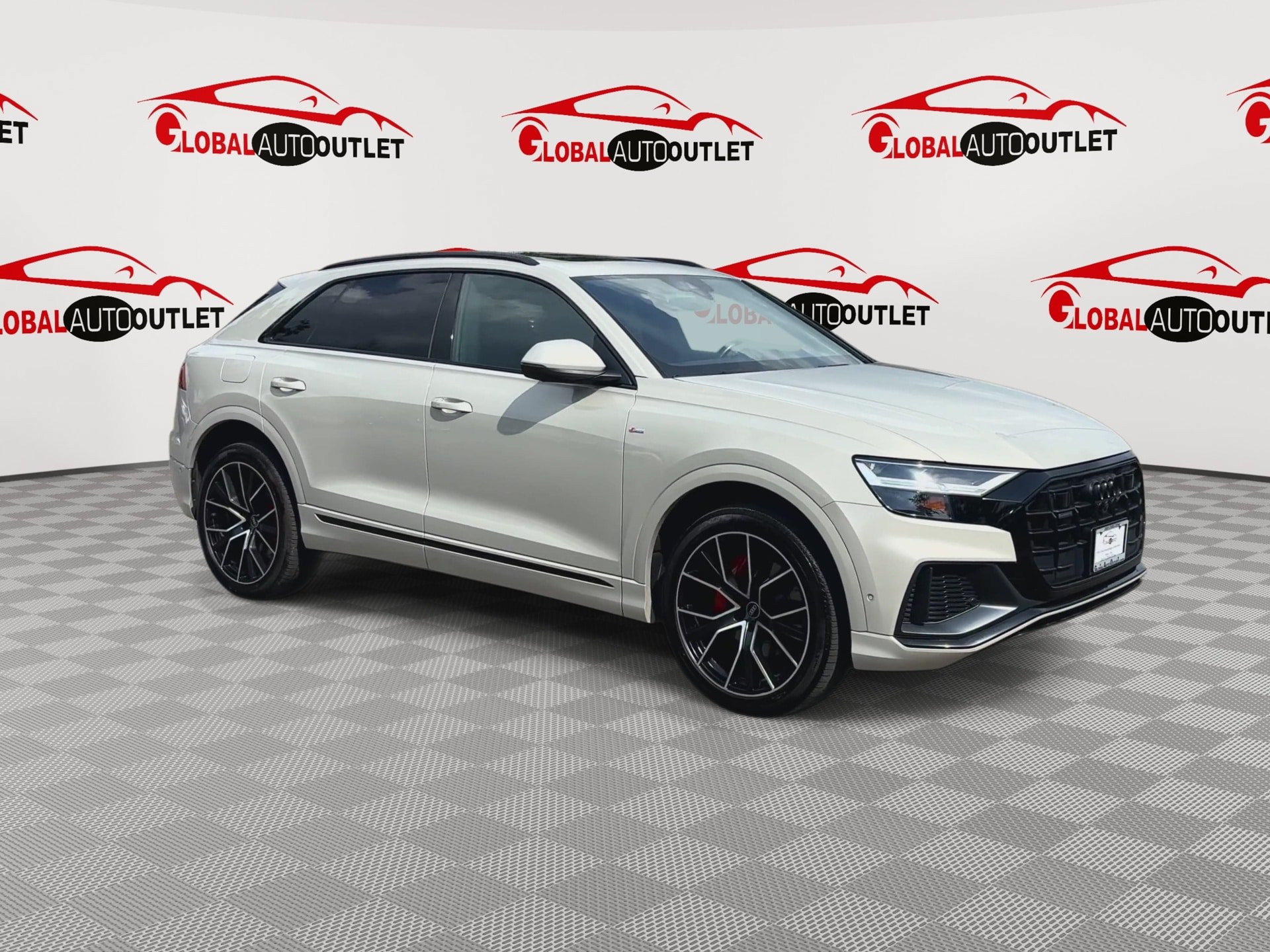Used 2022 Audi Q8 Premium Plus w/ Premium Plus Package AWD/4WD image 2