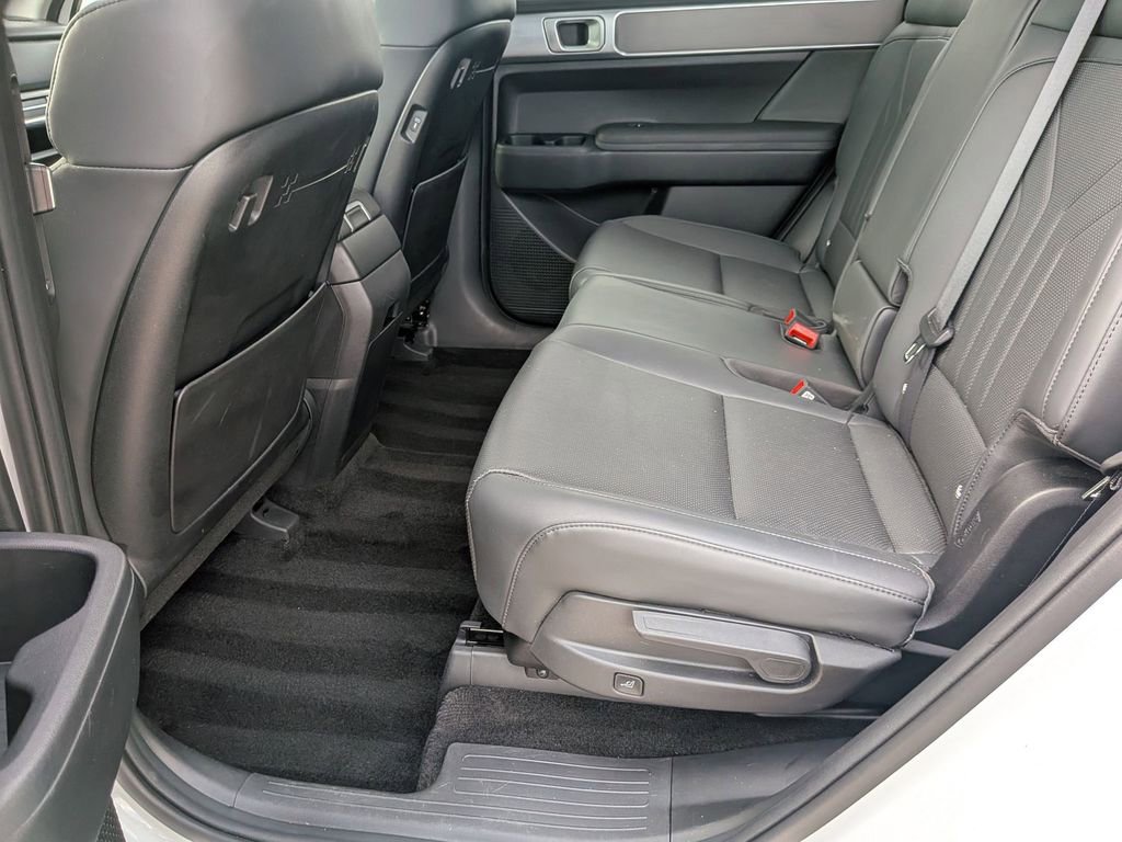 Used 2025 Hyundai Santa Fe SEL image 28