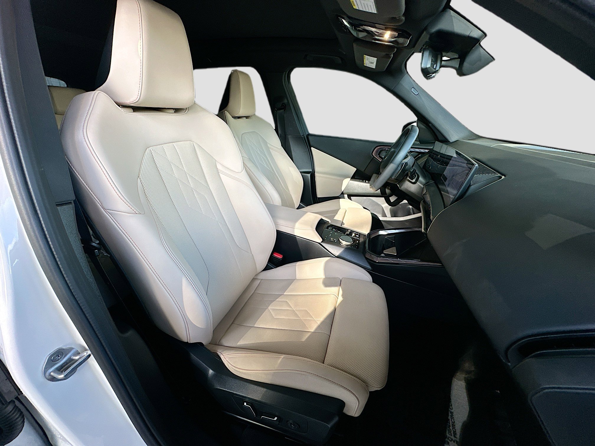 Certified 2025 BMW X3 xDrive30i w/ Convenience Package image 28
