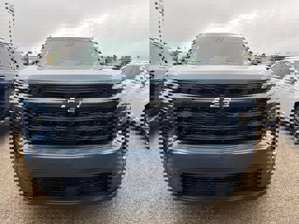 New 2026 Chevrolet Traverse LT w/ Midnight/Sport Edition image 2