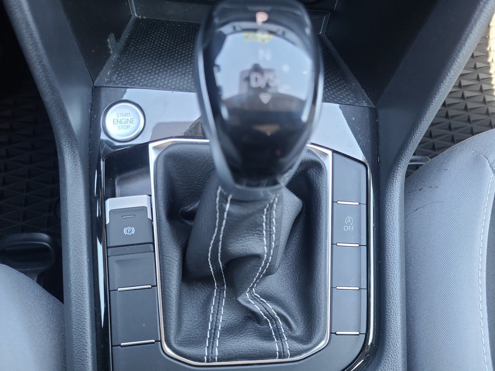 Used 2023 Volkswagen Taos S w/ Driver Assistance Package FWD image 31