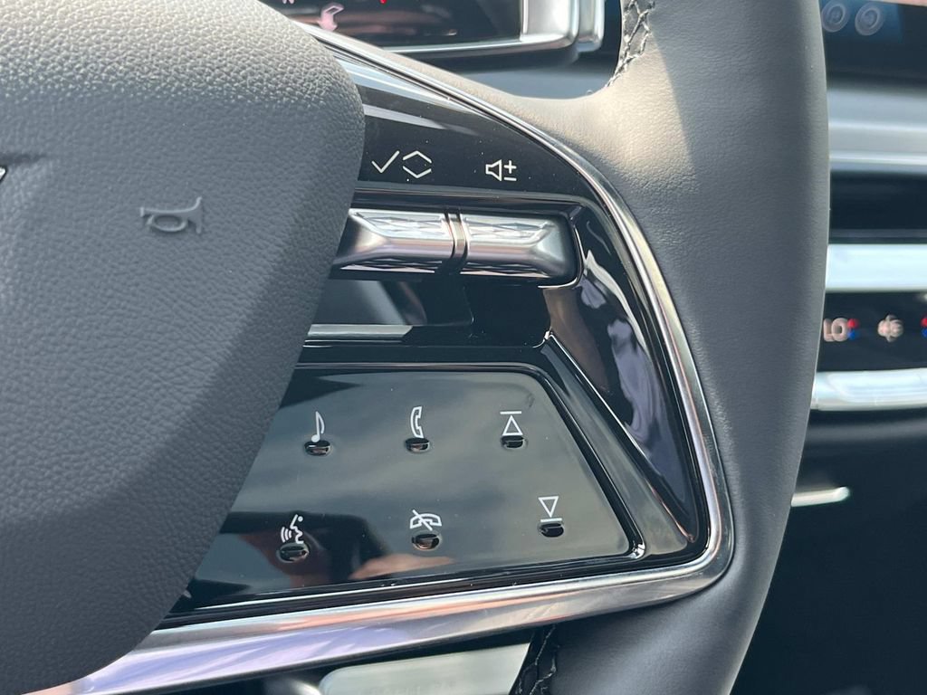 New 2026 Cadillac Lyriq Luxury RWD image 28