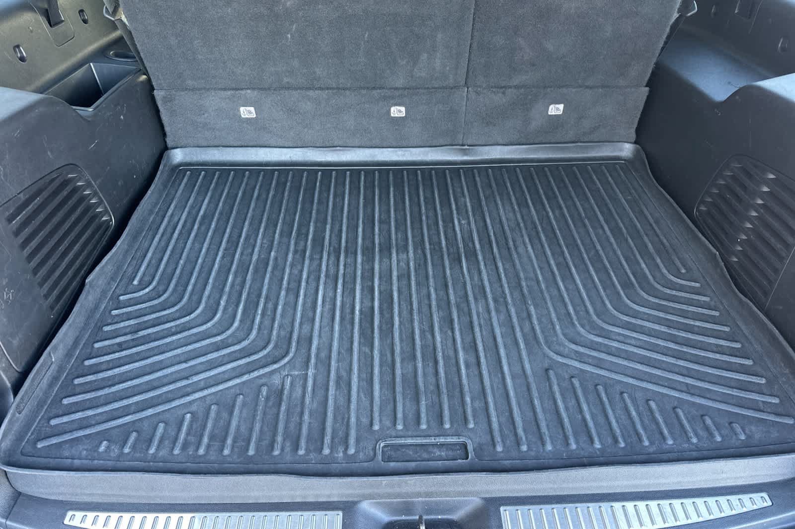 Used 2018 GMC Yukon XL SLT AWD/4WD image 16