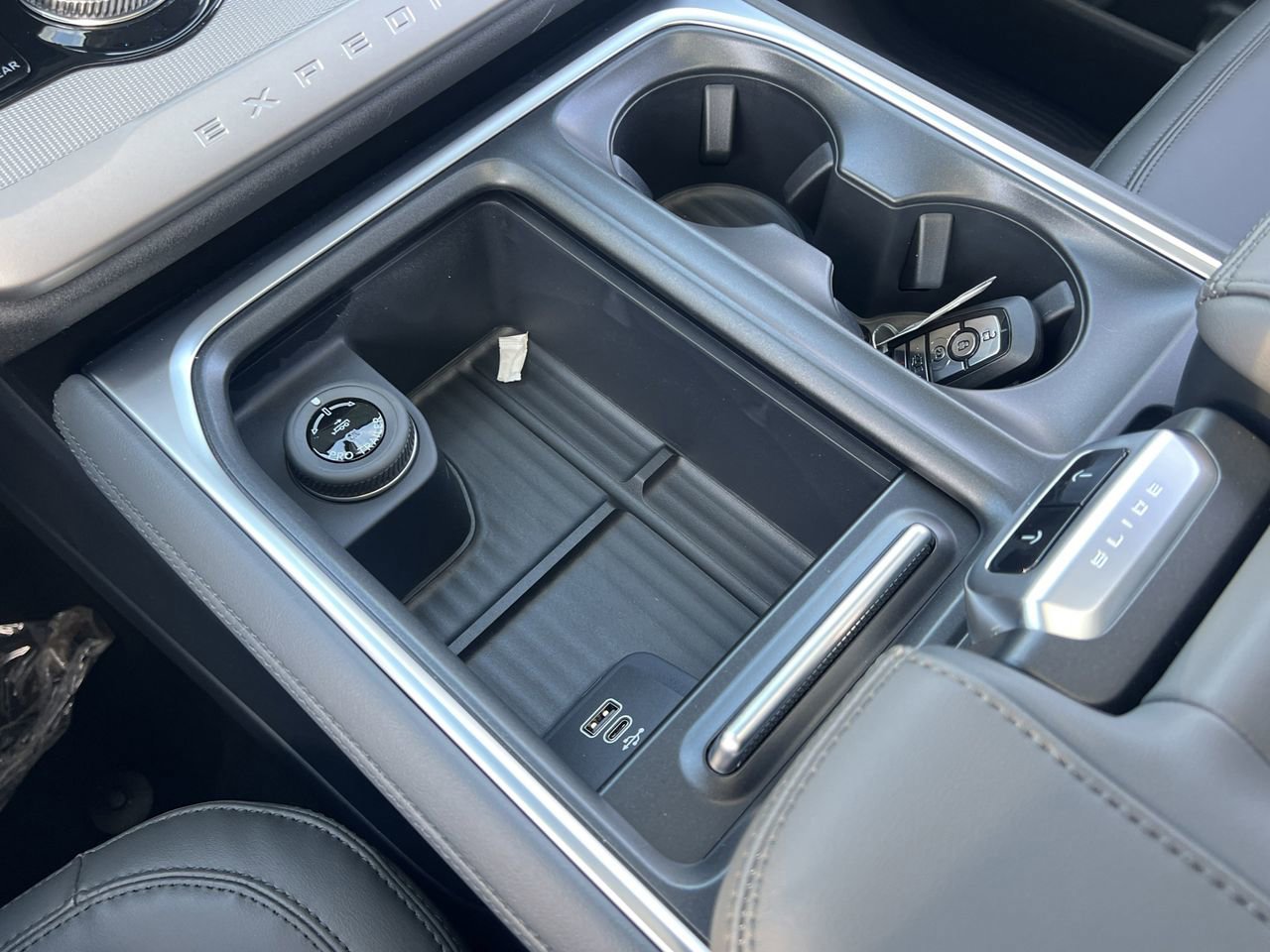 New 2026 Ford Expedition Active image 8