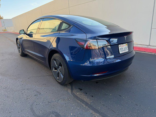 Used 2023 Tesla Model 3 Standard Range image 4