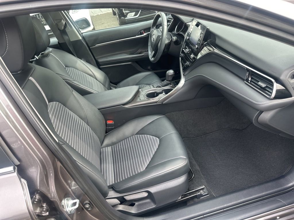 Used 2023 Toyota Camry SE w/ Cold Weather Package image 37