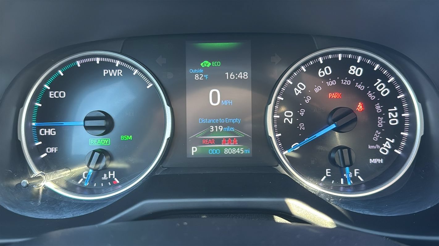 Used 2021 Toyota RAV4 XLE w/ Convenience Package AWD/4WD image 23