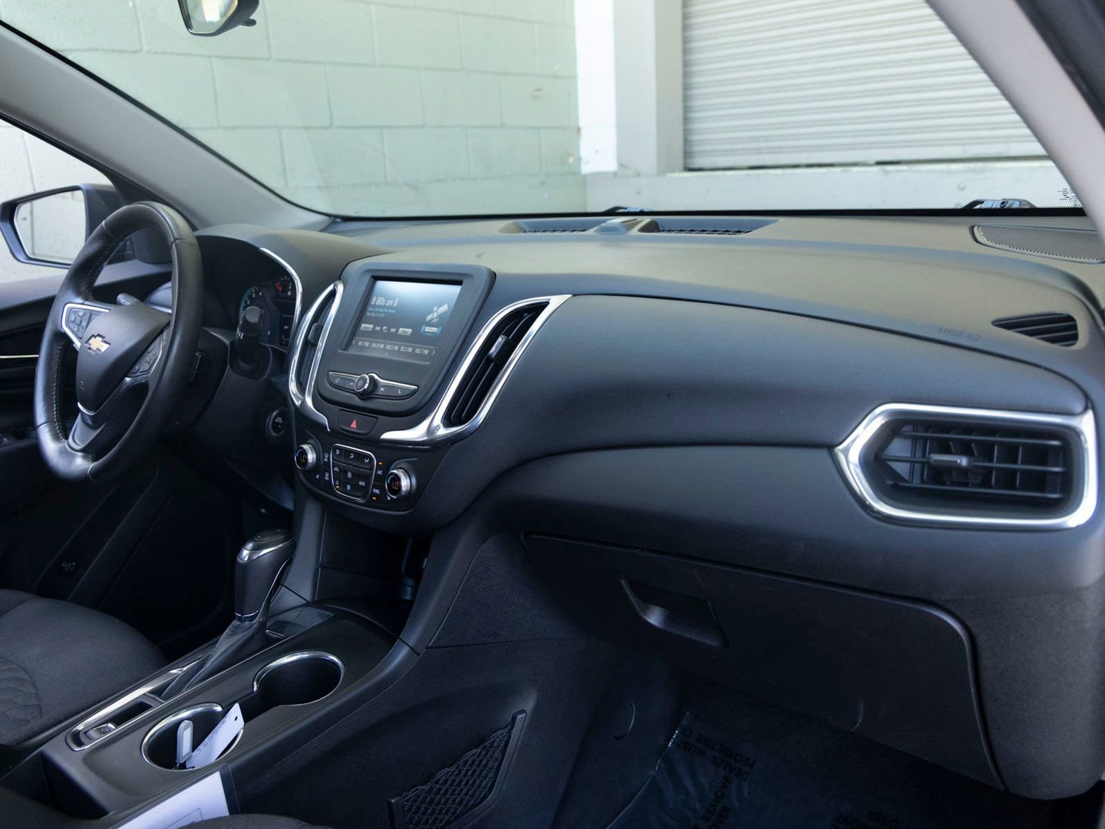 Used 2018 Chevrolet Equinox LT FWD image 27