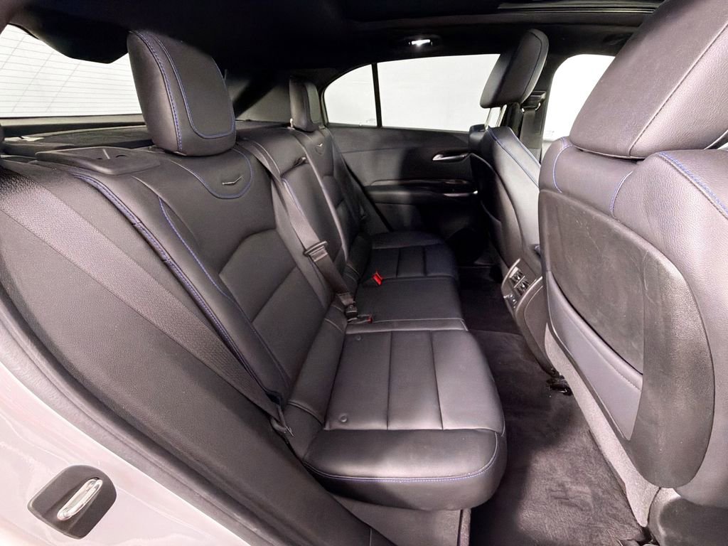 Used 2024 Cadillac XT4 Sport w/ Technology Package image 27