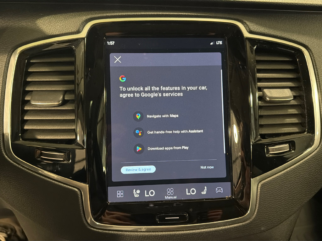 Certified 2023 Volvo XC90 B6 Plus w/ Protection Package Premier AWD/4WD image 15