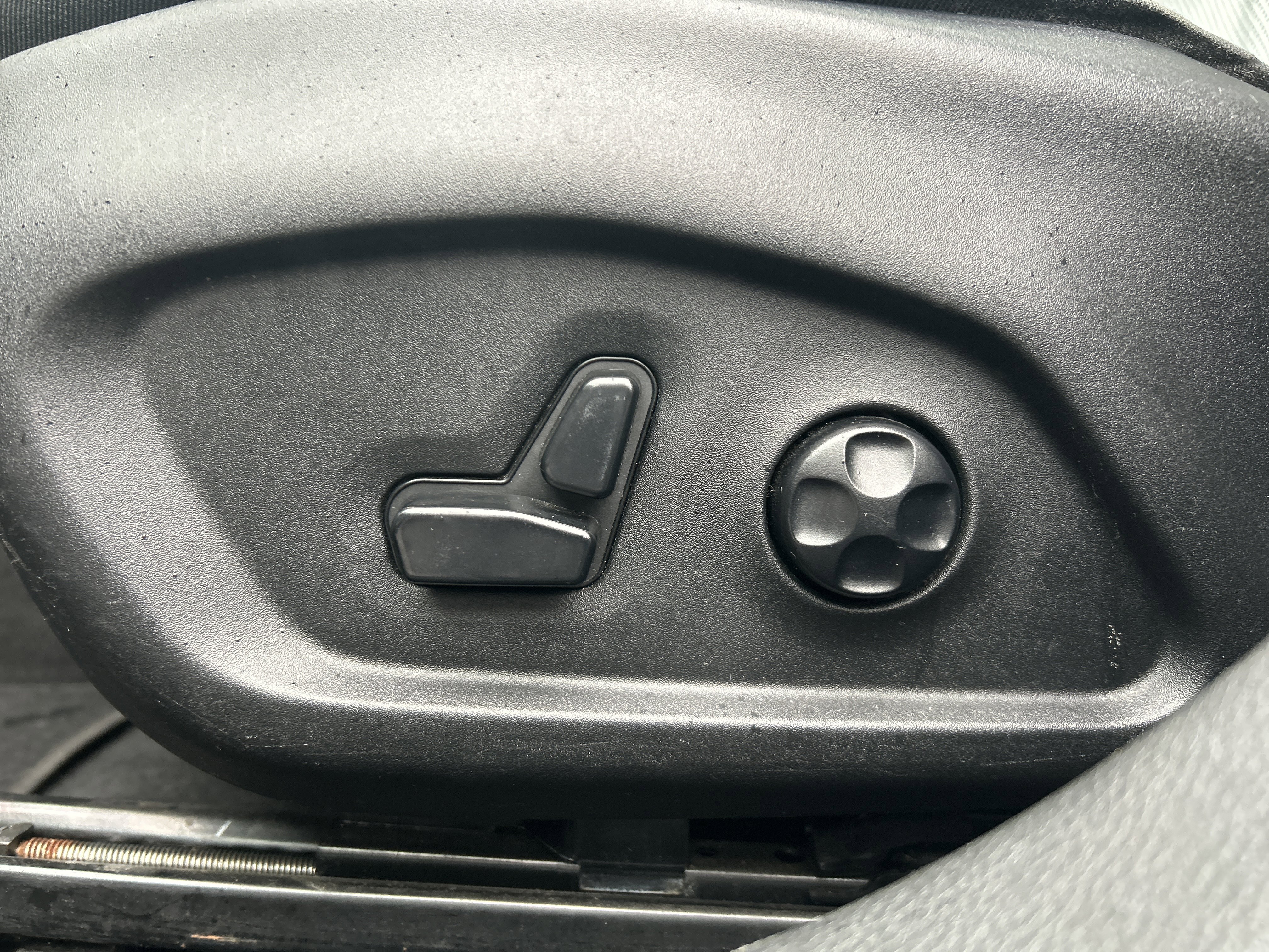 Used 2019 Jeep Compass Limited AWD/4WD image 13