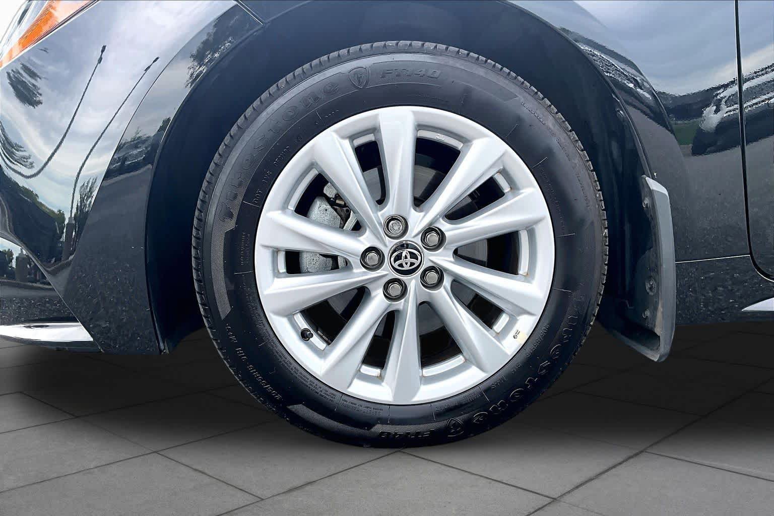 Used 2026 Toyota Corolla LE w/ LE Premium Package FWD image 11