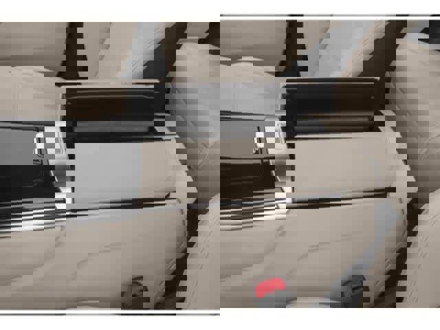 Used 2024 Mercedes-Benz GLC 300 4MATIC image 15