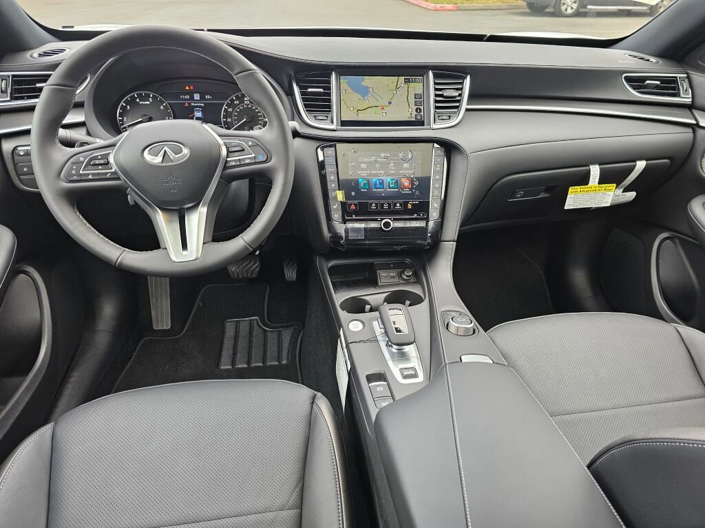 New 2025 INFINITI QX55 Essential image 18