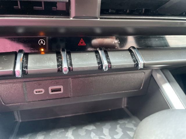 Used 2024 Chevrolet Colorado W/T w/ Safety Package image 26