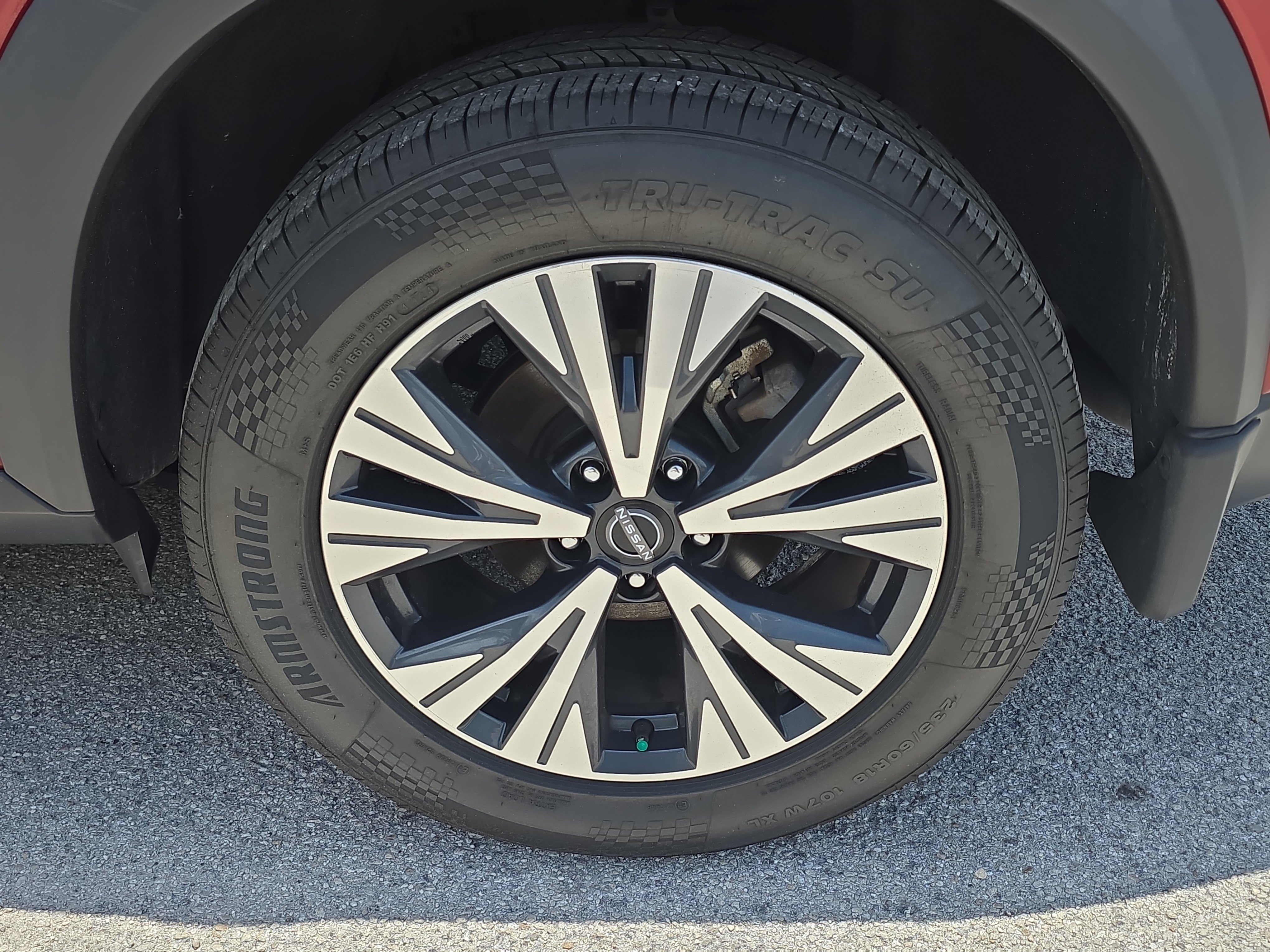 Used 2023 Nissan Rogue SV FWD image 12