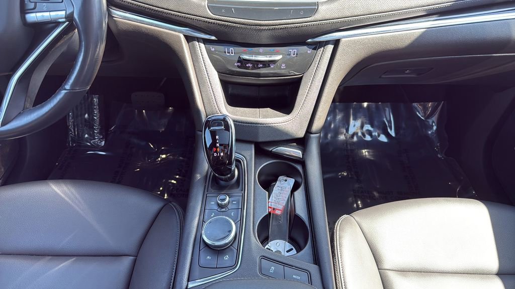 Used 2022 Cadillac XT6 Luxury AWD/4WD image 17