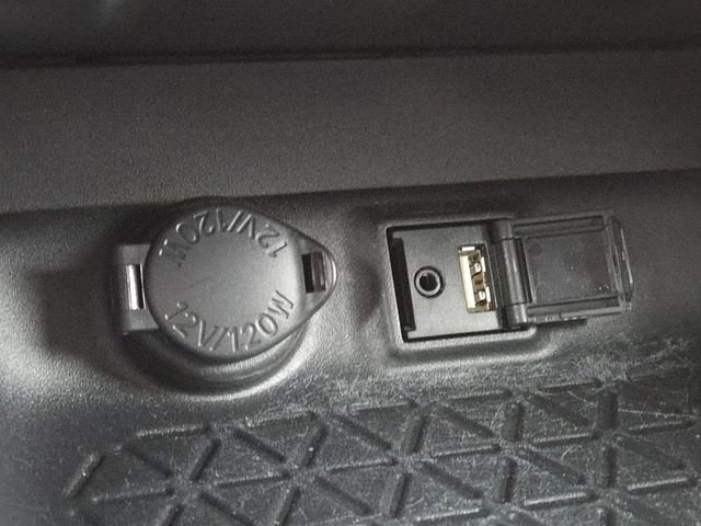 Used 2019 Toyota RAV4 LE image 6