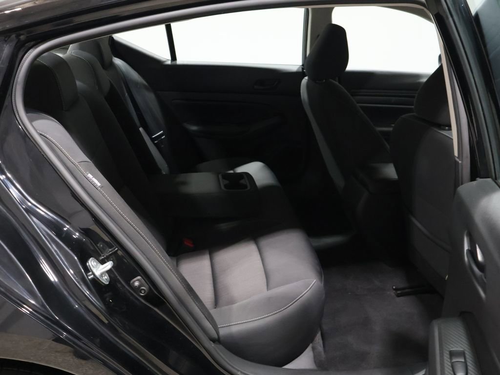 Used 2024 Nissan Altima 2.5 SV image 21