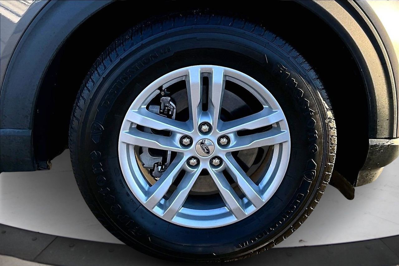 Used 2021 Ford Explorer XLT w/ Class III Trailer Tow Package image 33