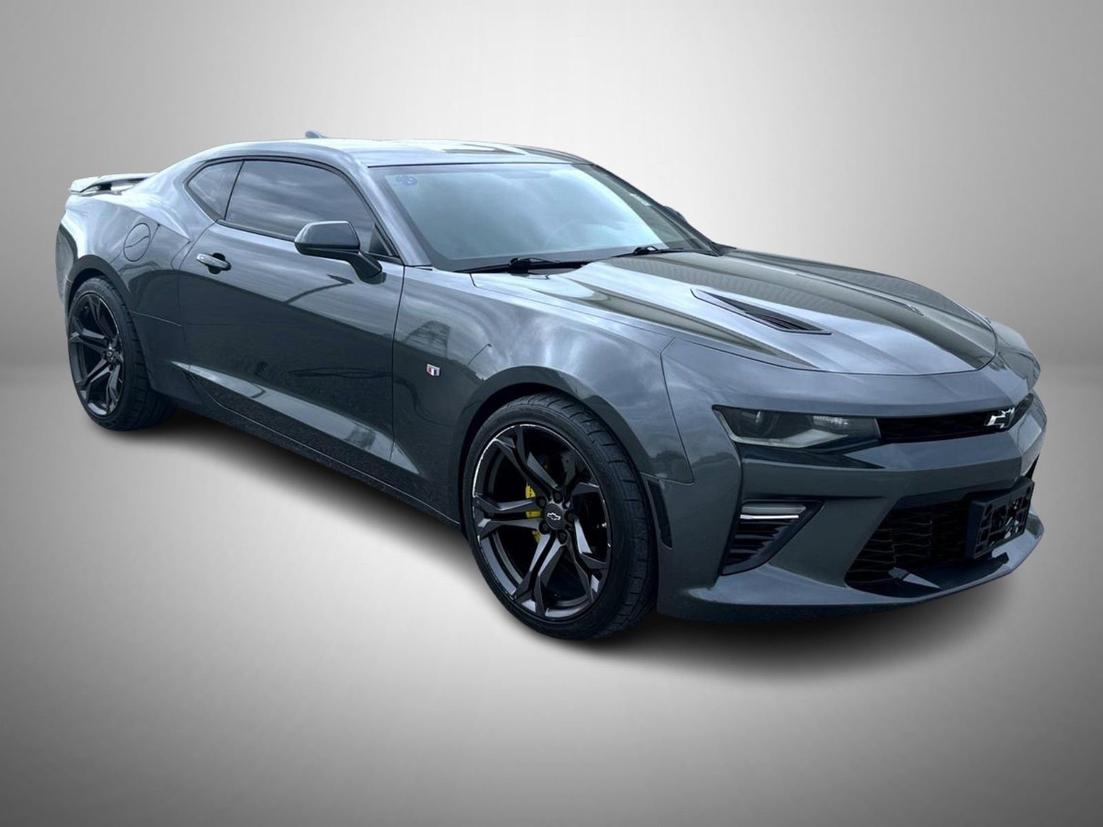 Certified 2018 Chevrolet Camaro SS image 3