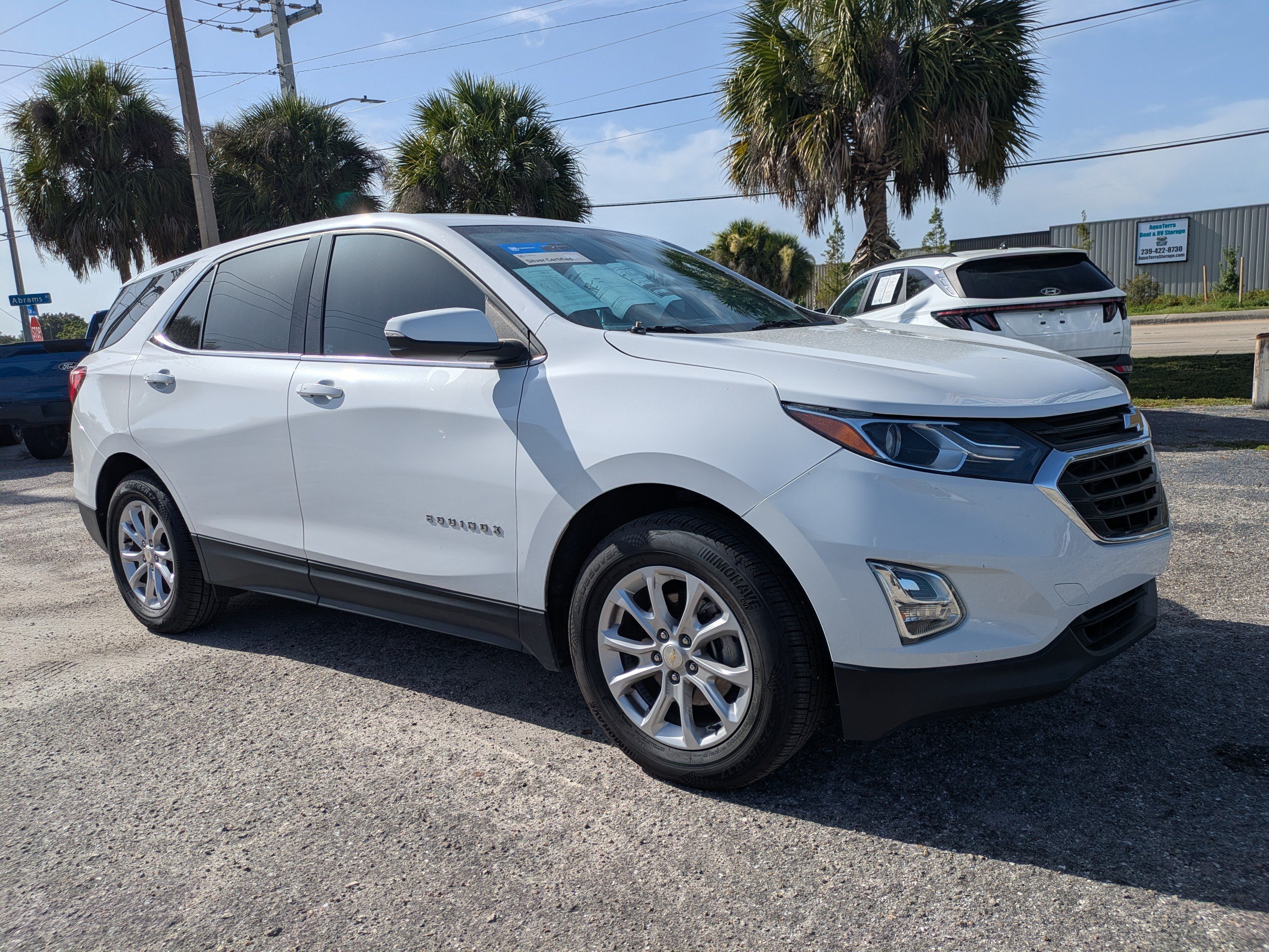Used 2018 Chevrolet Equinox LT FWD image 2