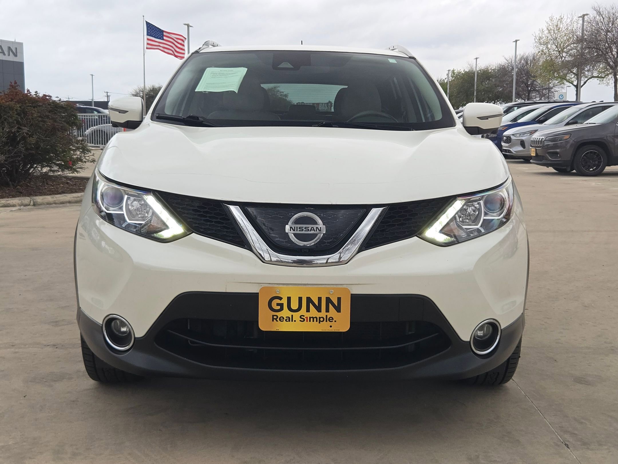Used 2019 Nissan Rogue Sport SL image 2