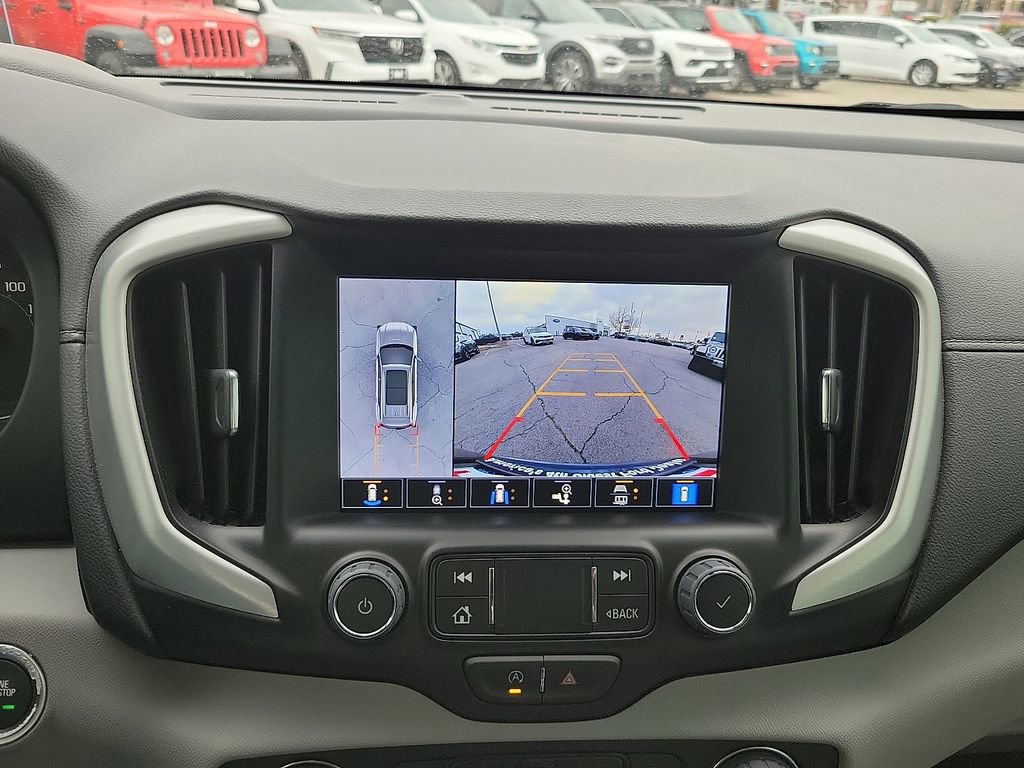 Used 2024 GMC Terrain SLT w/ Tech Package image 16