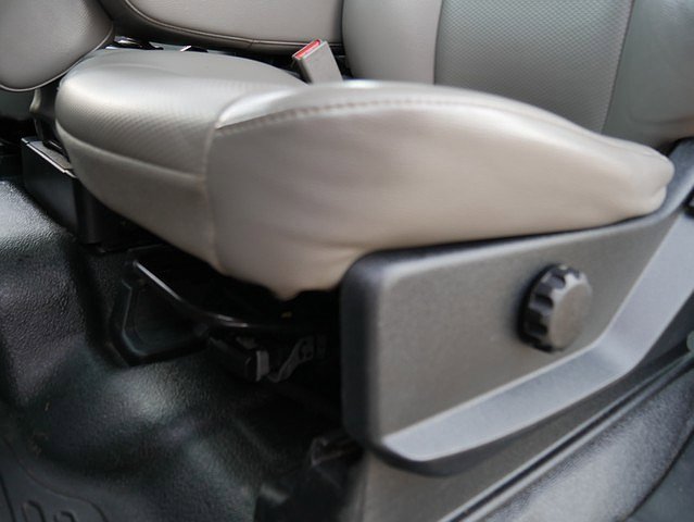 Used 2017 Ford F550 4x4 Crew Cab Super Duty image 12