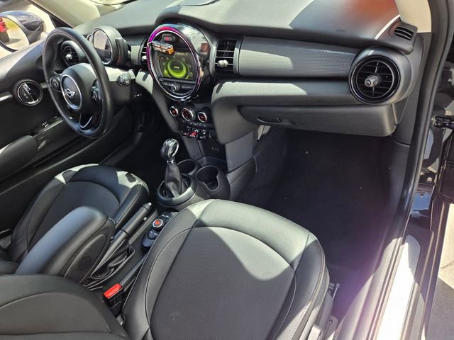 Used 2017 MINI Cooper 2-Door Hardtop FWD image 15