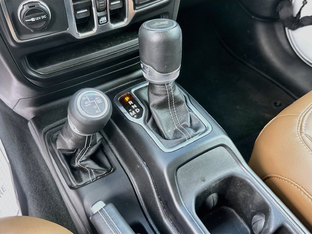 Certified 2023 Jeep Wrangler Unlimited Sahara w/ Cold Weather Group AWD/4WD image 18