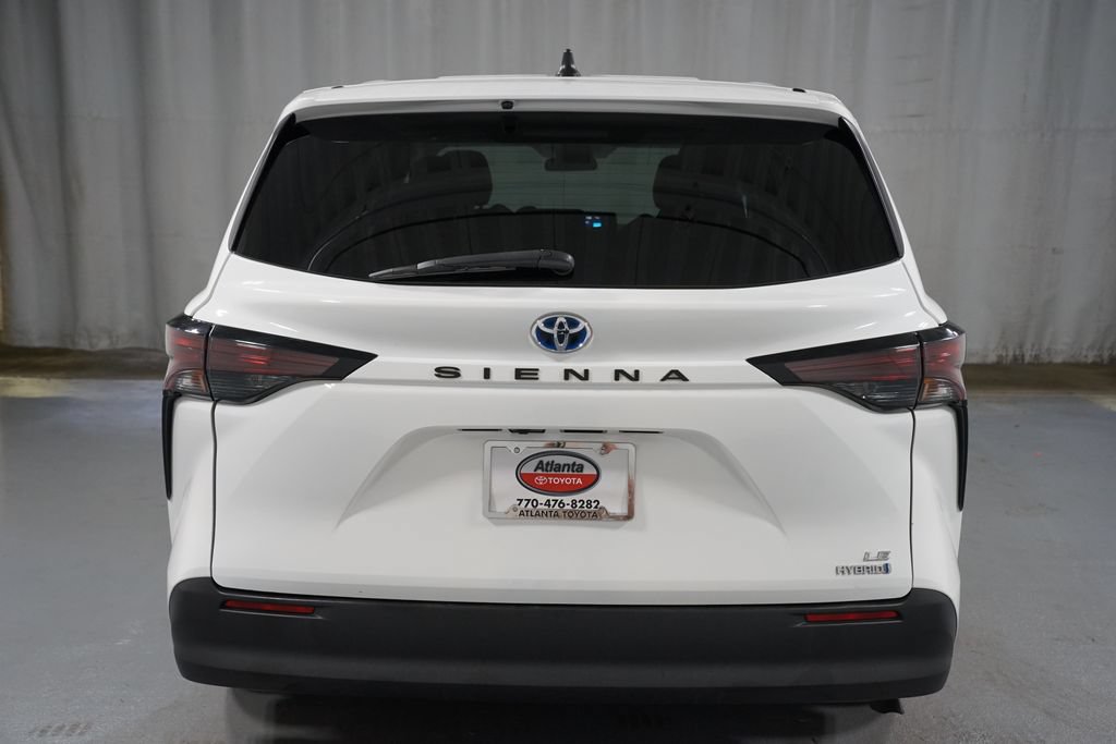 Certified 2023 Toyota Sienna LE FWD image 7