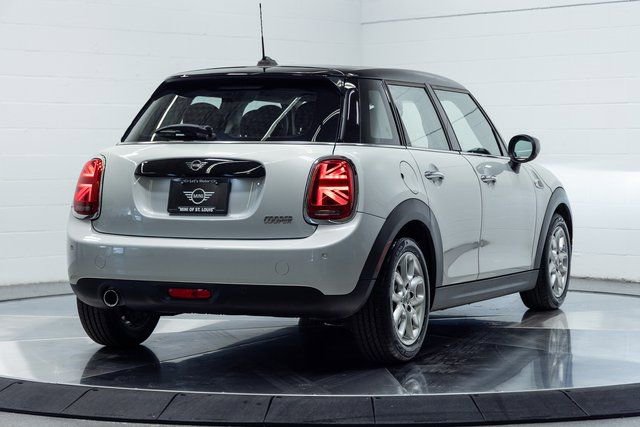 Used 2021 MINI Cooper 4-Door Hardtop image 10