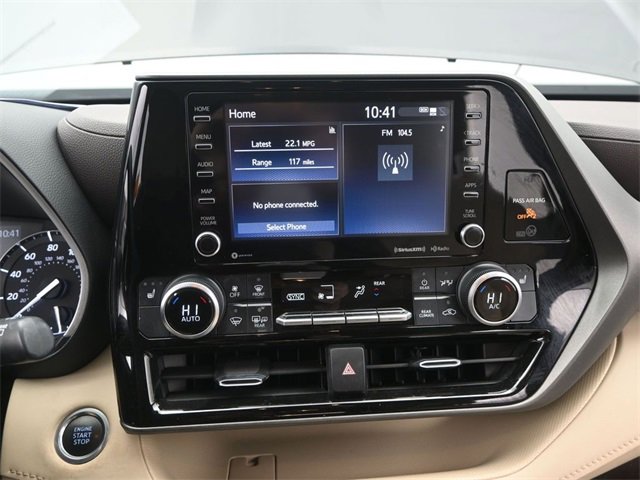 Used 2021 Toyota Highlander XLE image 6