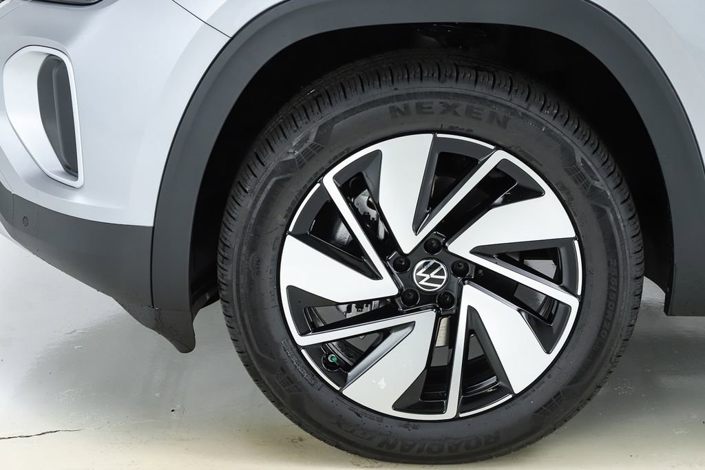 New 2026 Volkswagen Atlas SE image 44