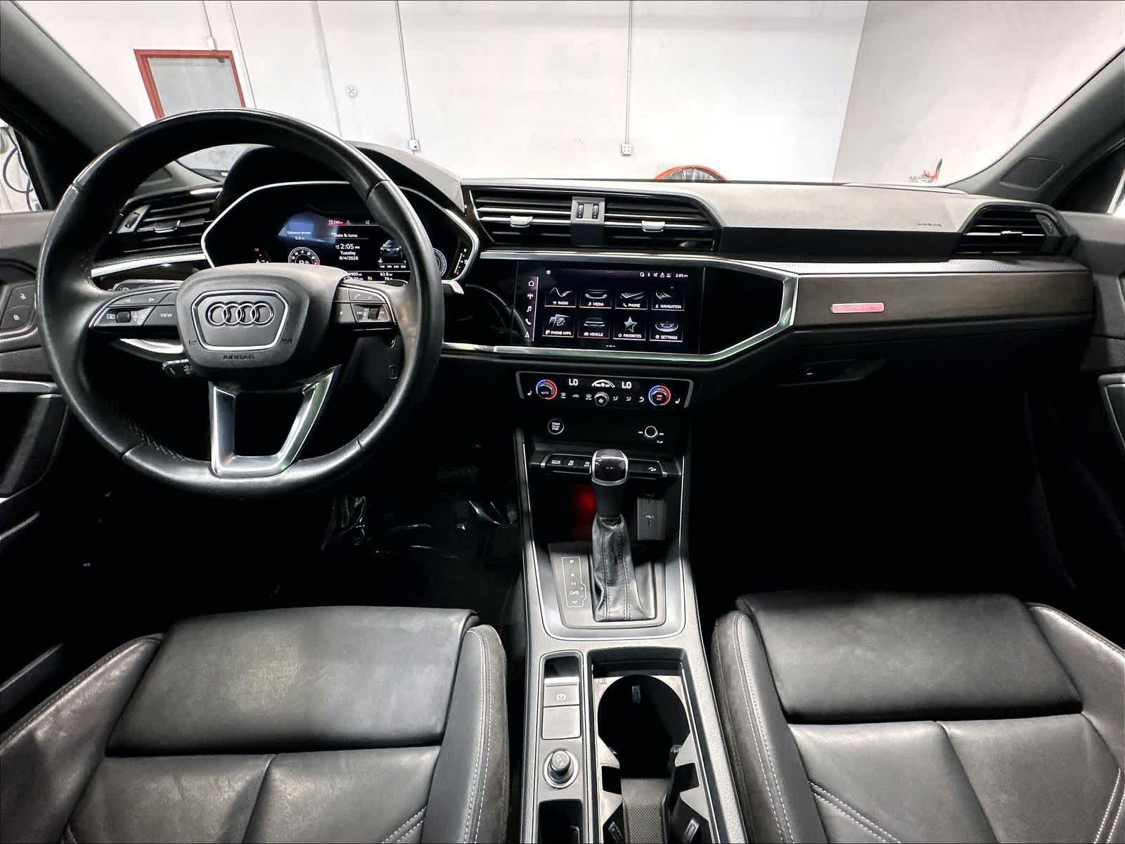 Used 2022 Audi Q3 2.0T Premium Plus AWD/4WD image 16