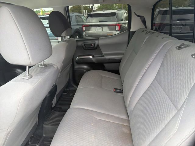 Used 2020 Toyota Tacoma SR5 AWD/4WD image 10