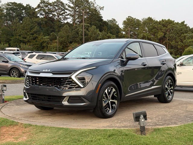 Used 2024 Kia Sportage EX FWD image 3