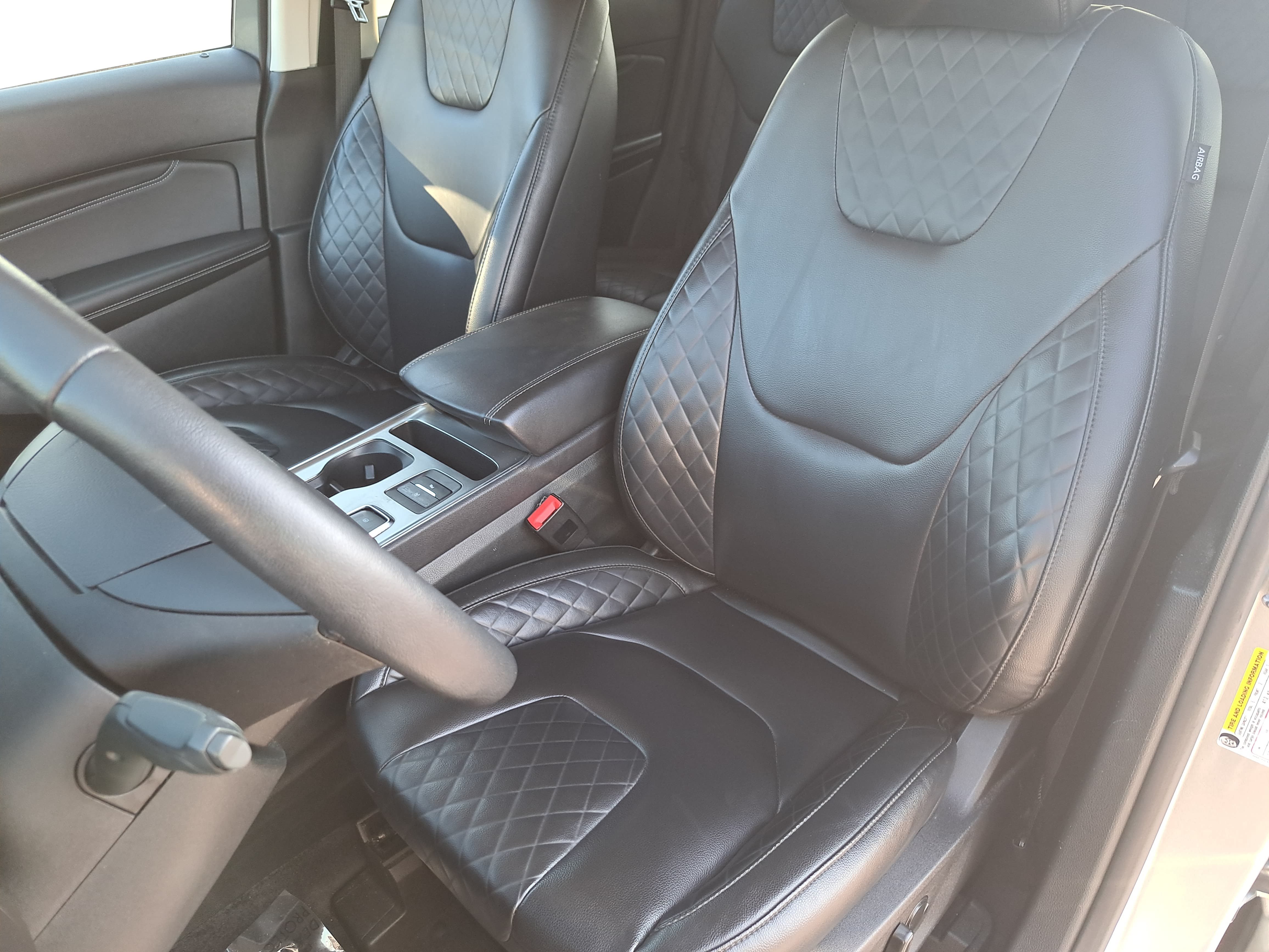 Used 2024 Ford Edge Titanium AWD/4WD image 16