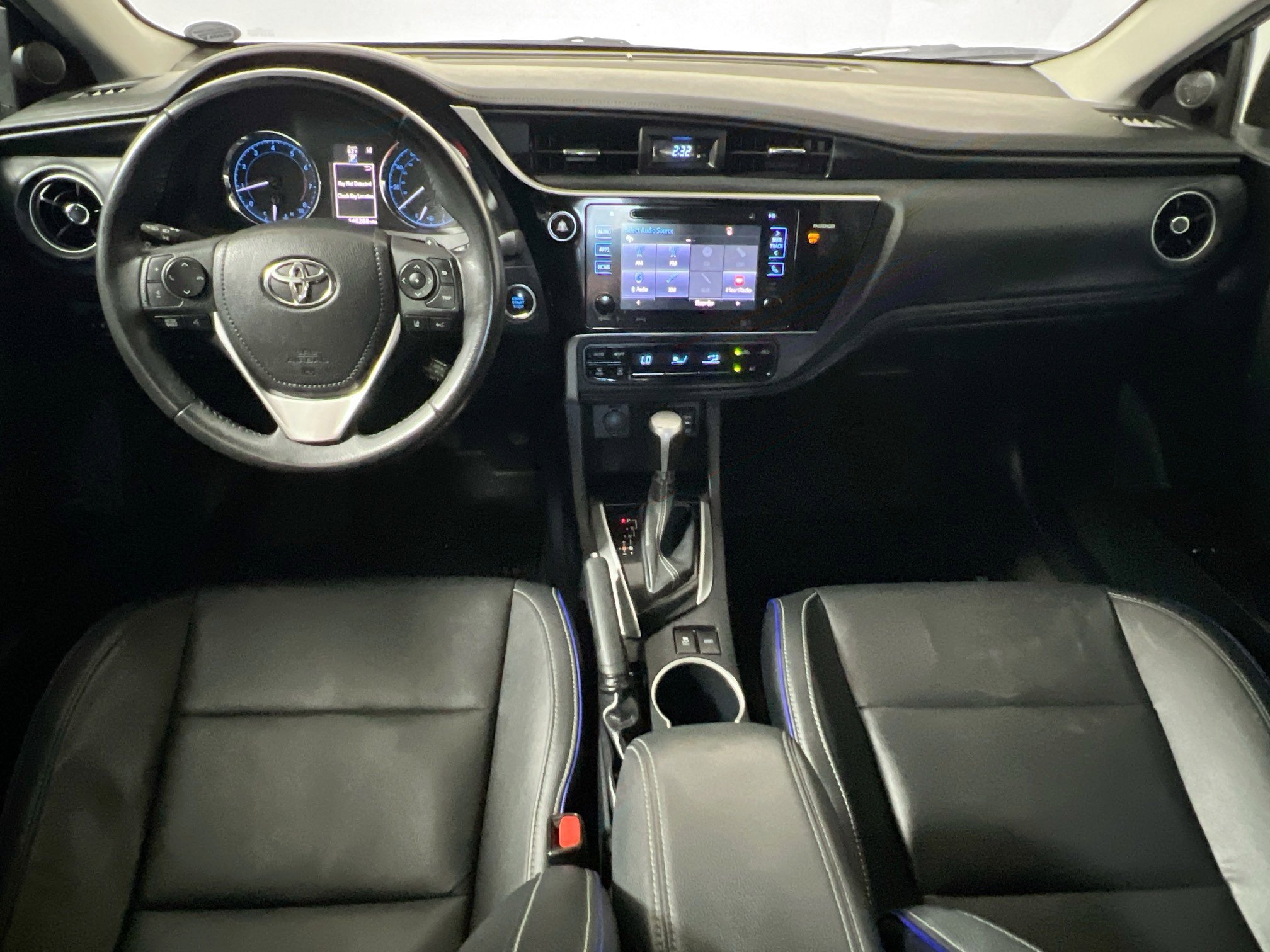 Used 2017 Toyota Corolla XSE FWD image 30