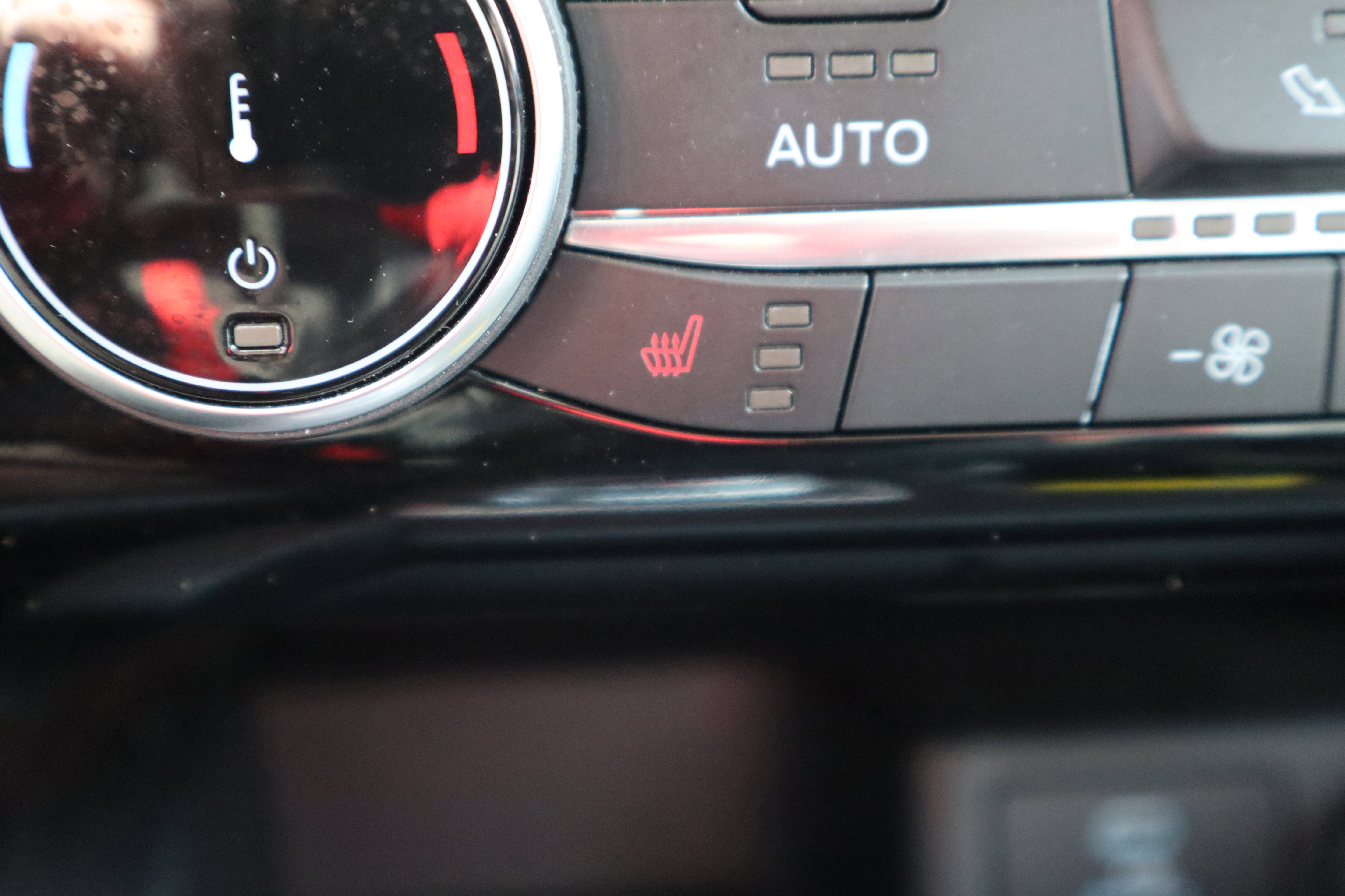 Used 2022 Ford Escape SEL image 23