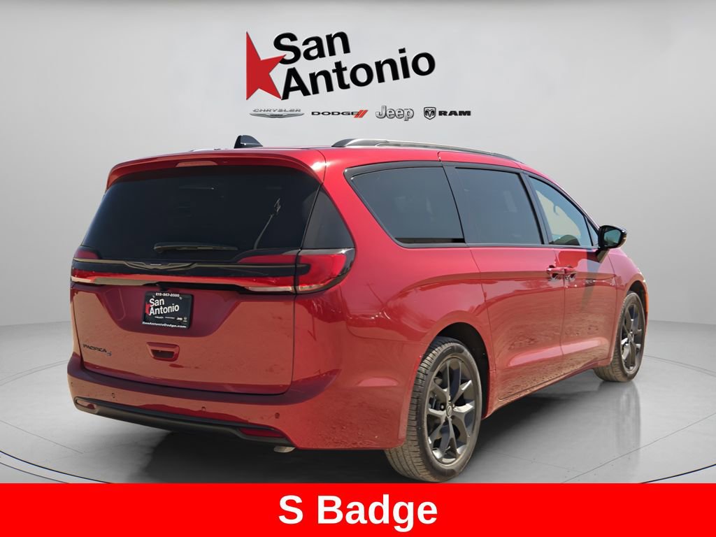 New 2026 Chrysler Pacifica Select w/ S Appearance Package FWD image 8