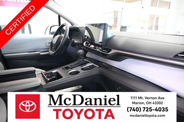 Certified 2025 Toyota Sienna LE AWD/4WD image 15