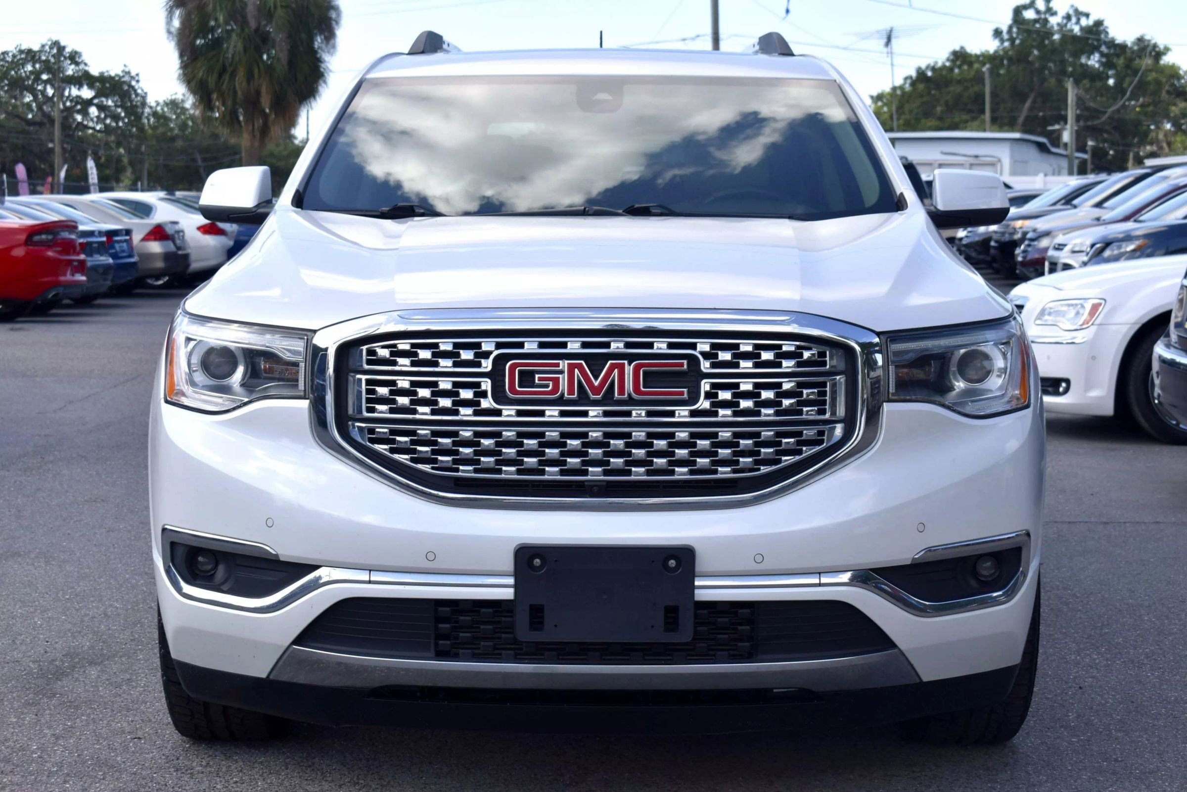 Used 2017 GMC Acadia Denali w/ Technology Package image 2