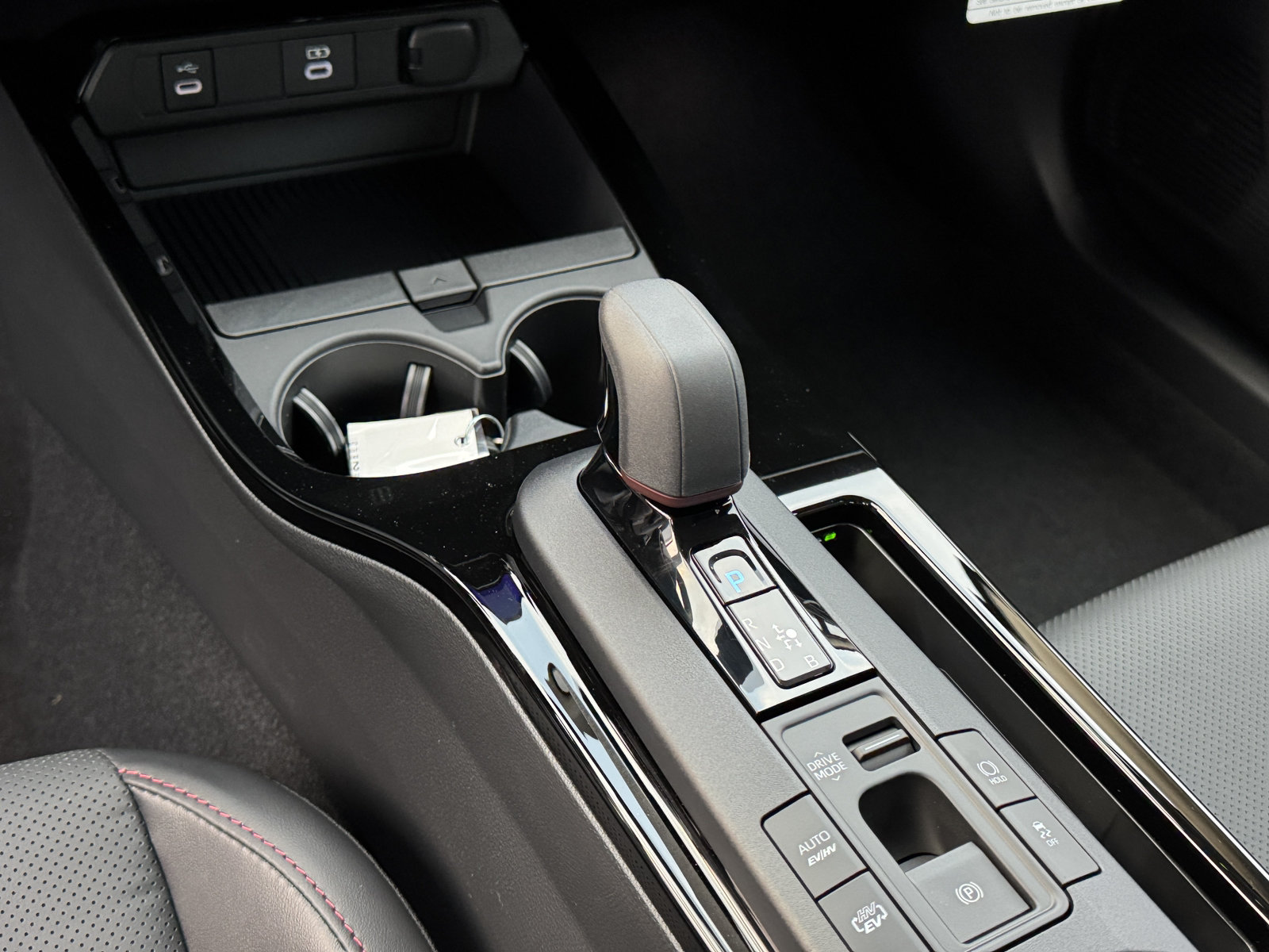 New 2027 Toyota Prius Plug-In Hybrid w/ Limited Premium Package FWD image 19