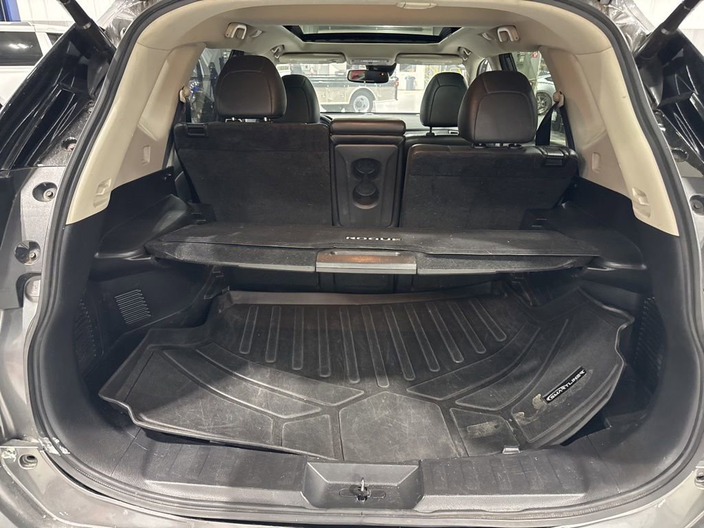 Used 2017 Nissan Rogue SL w/ SL Premium Package image 28