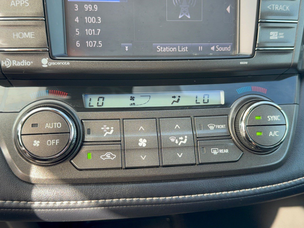 Used 2015 Toyota RAV4 Limited w/ Technology Package FWD image 22