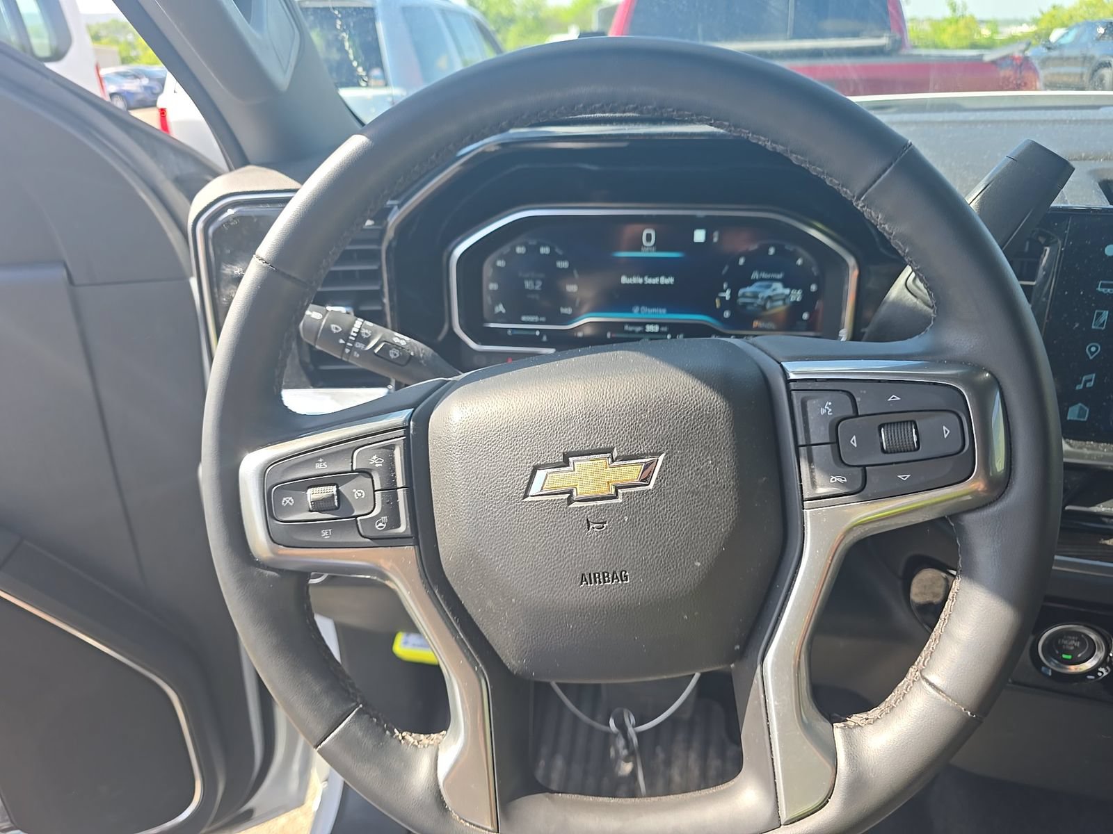 Used 2023 Chevrolet Silverado 1500 LT AWD/4WD image 10